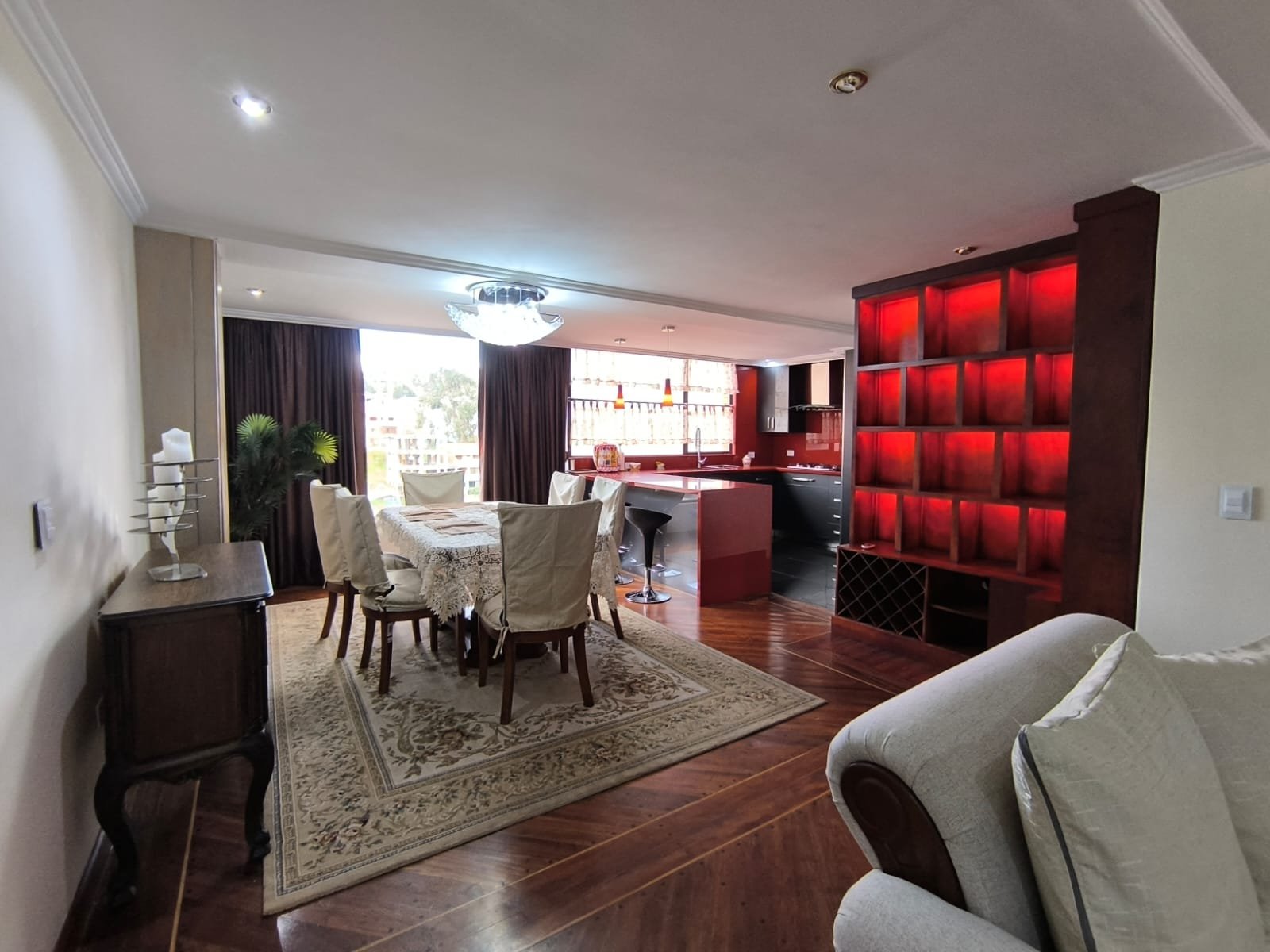 Departamento full amoblado en renta, sector Ordoñez Lasso