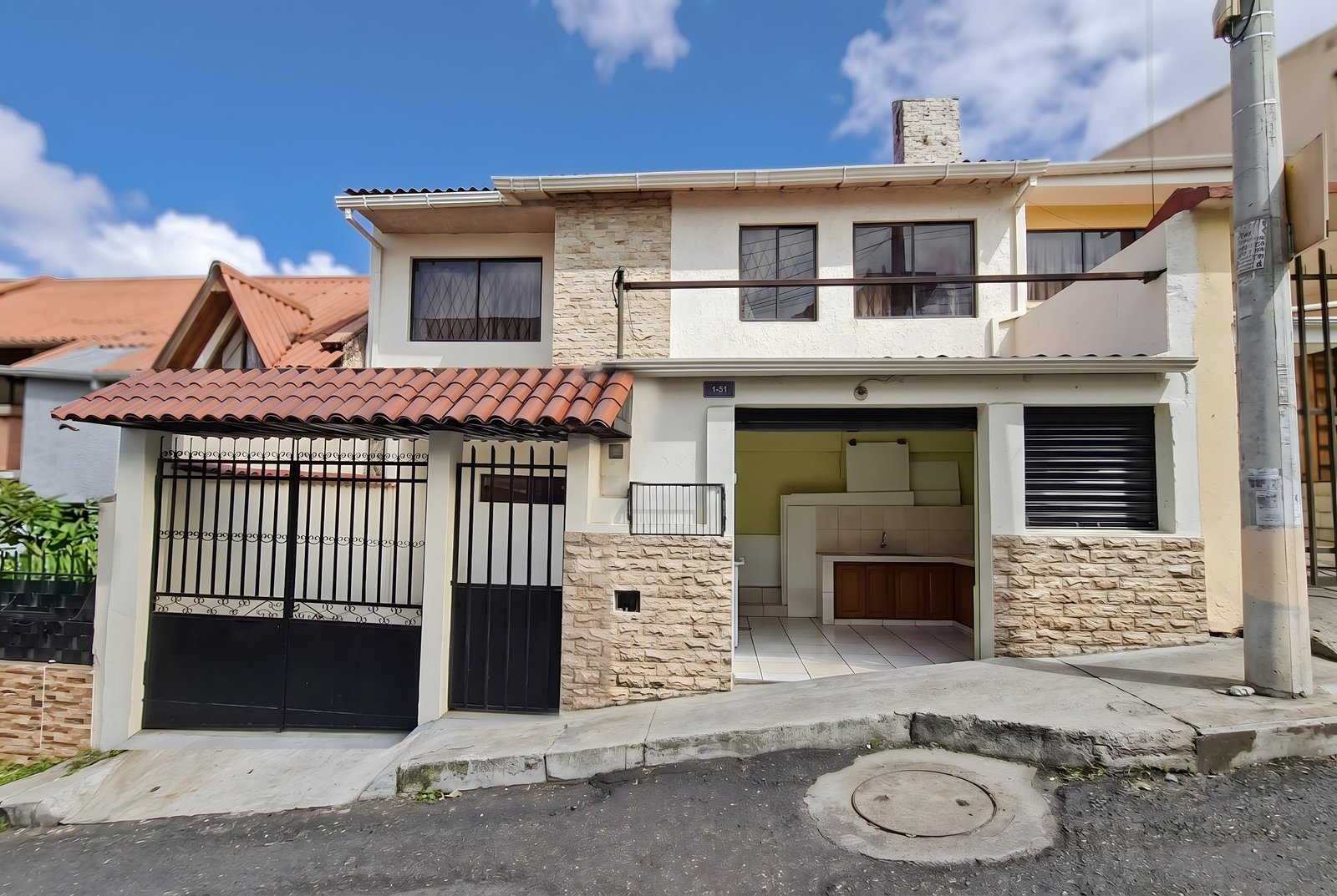 Casa comercial, Sector Totoracocha